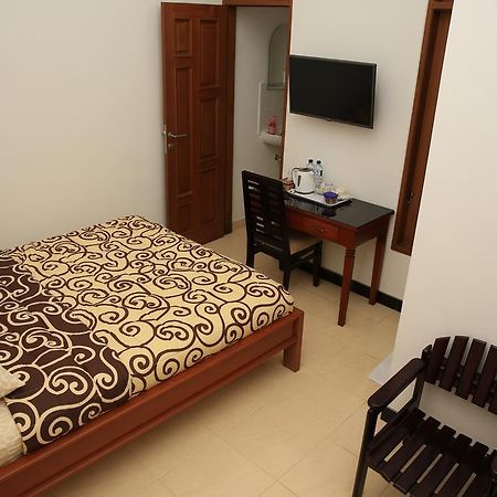 Puri Kusuma Guest House Selemadeg Rum bild