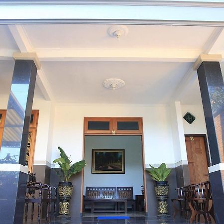 Puri Kusuma Guest House Selemadeg Exteriör bild