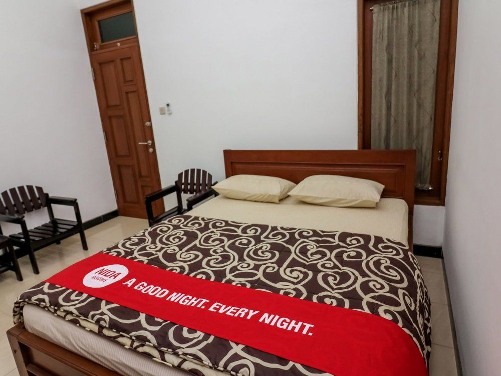 Puri Kusuma Guest House Selemadeg Exteriör bild